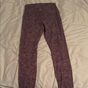 Purple/mauve floral Patterned Lululemon align leggings (cropped)